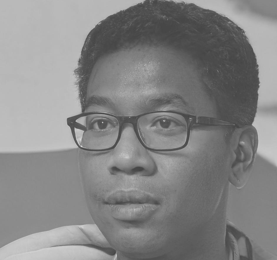 Portrait de Marc Dubois, analyste financier